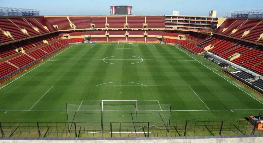 สนามแข่ง : Estadio Brigadier Grade. López