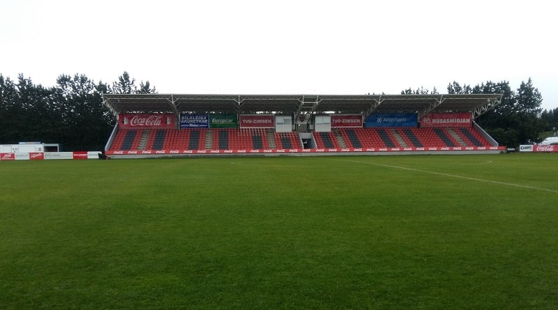 สนามแข่ง : Víkingsvöllur Stadium