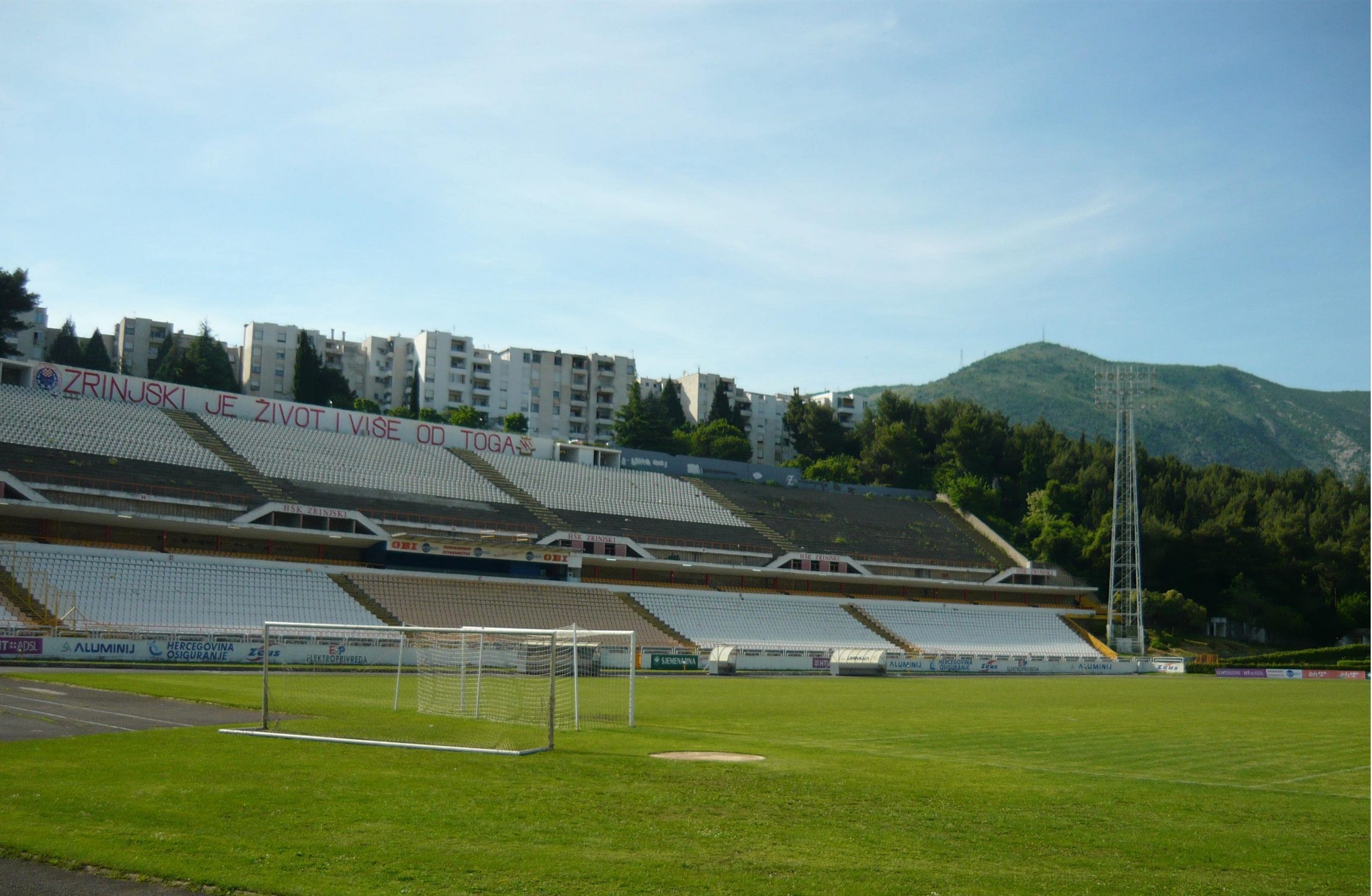  สนามแข่ง : Stadion Bijeli Brijeg