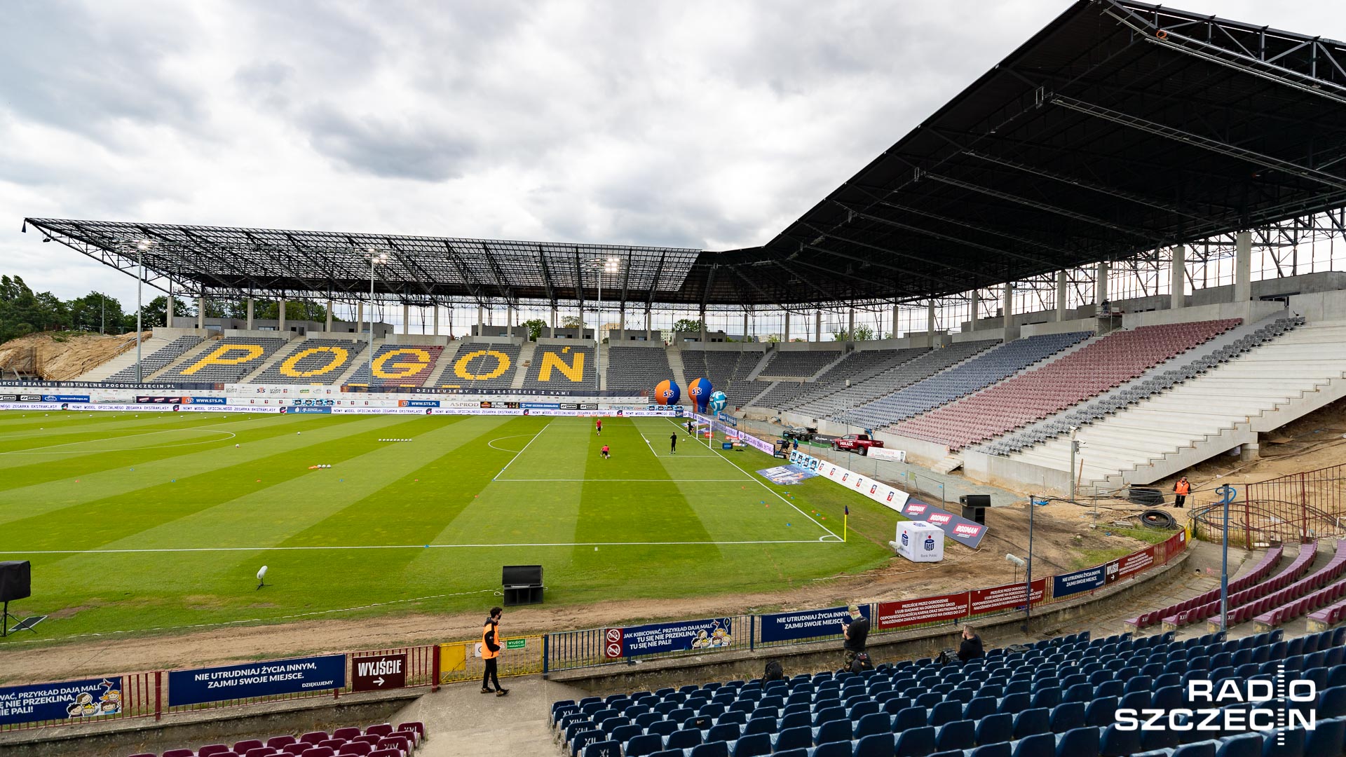  สนามแข่ง : Stadion Florian Krygier