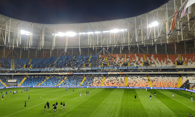 สนามแข่ง : Yeni Adana Stadyumu