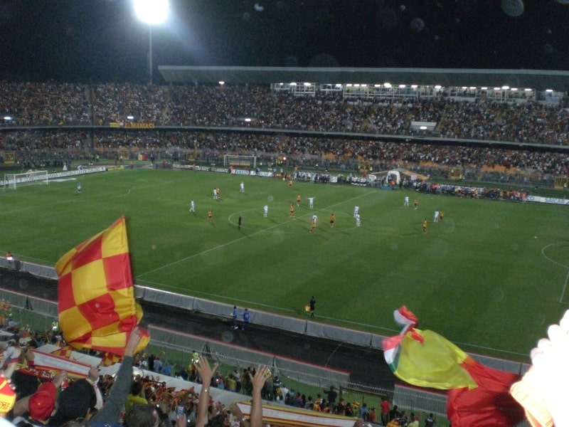 สนามแข่ง : Stadio Comunale Via del Mare