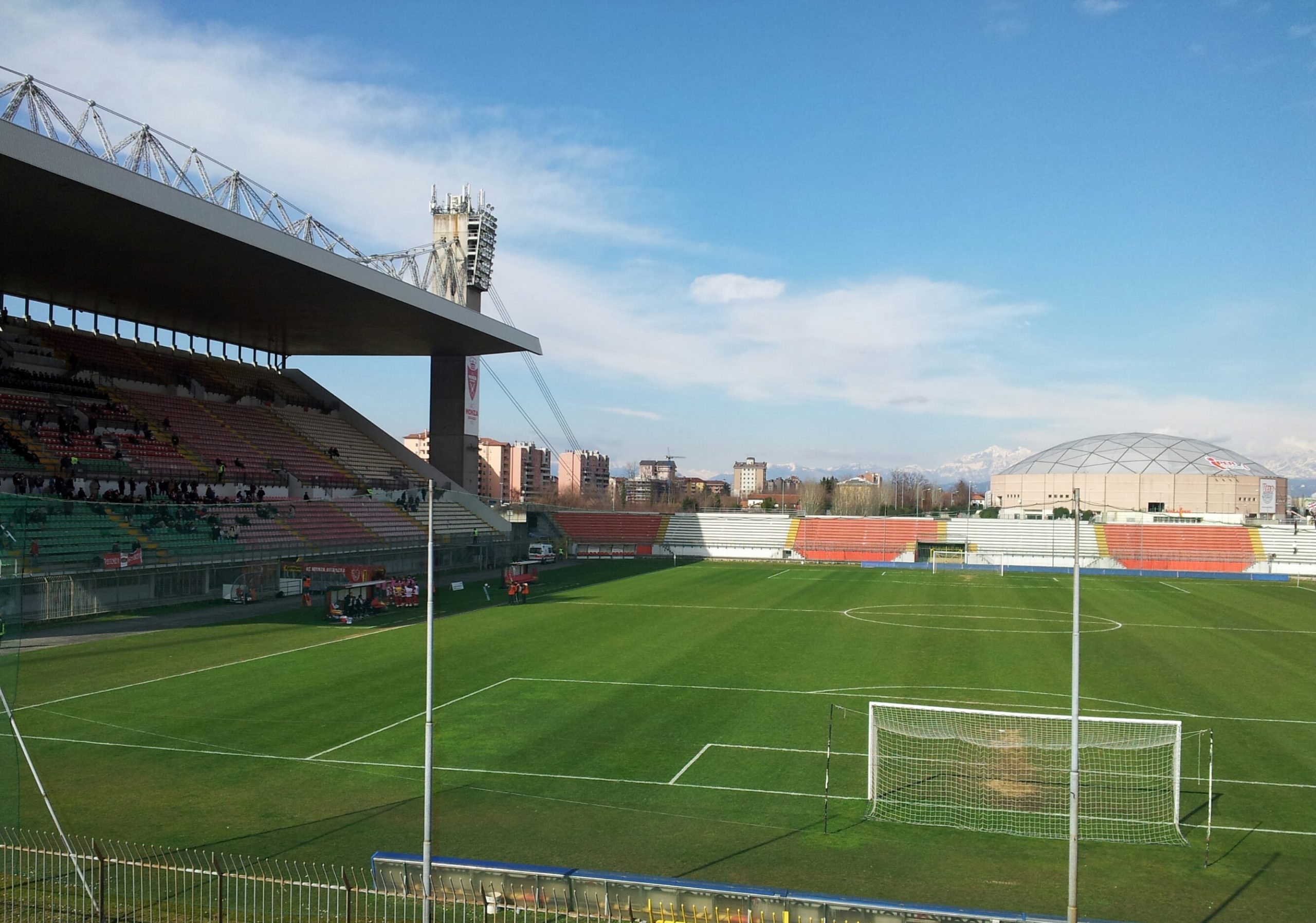 สนามแข่ง : Stadio Brianteo