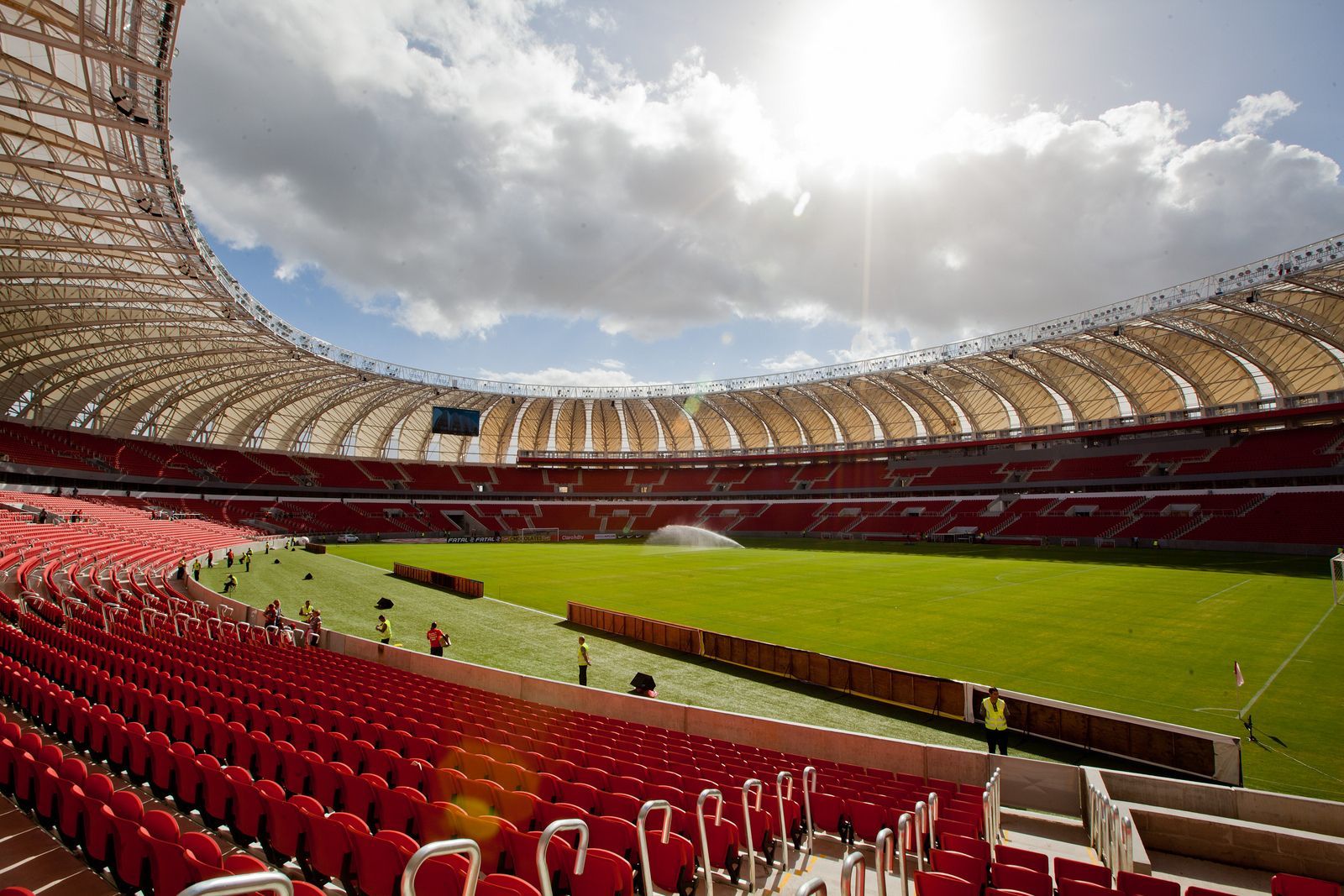 สนามแข่ง : Estádio José Pinheiro Borda