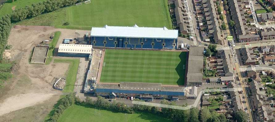 สนามแข่ง : Brunton Park