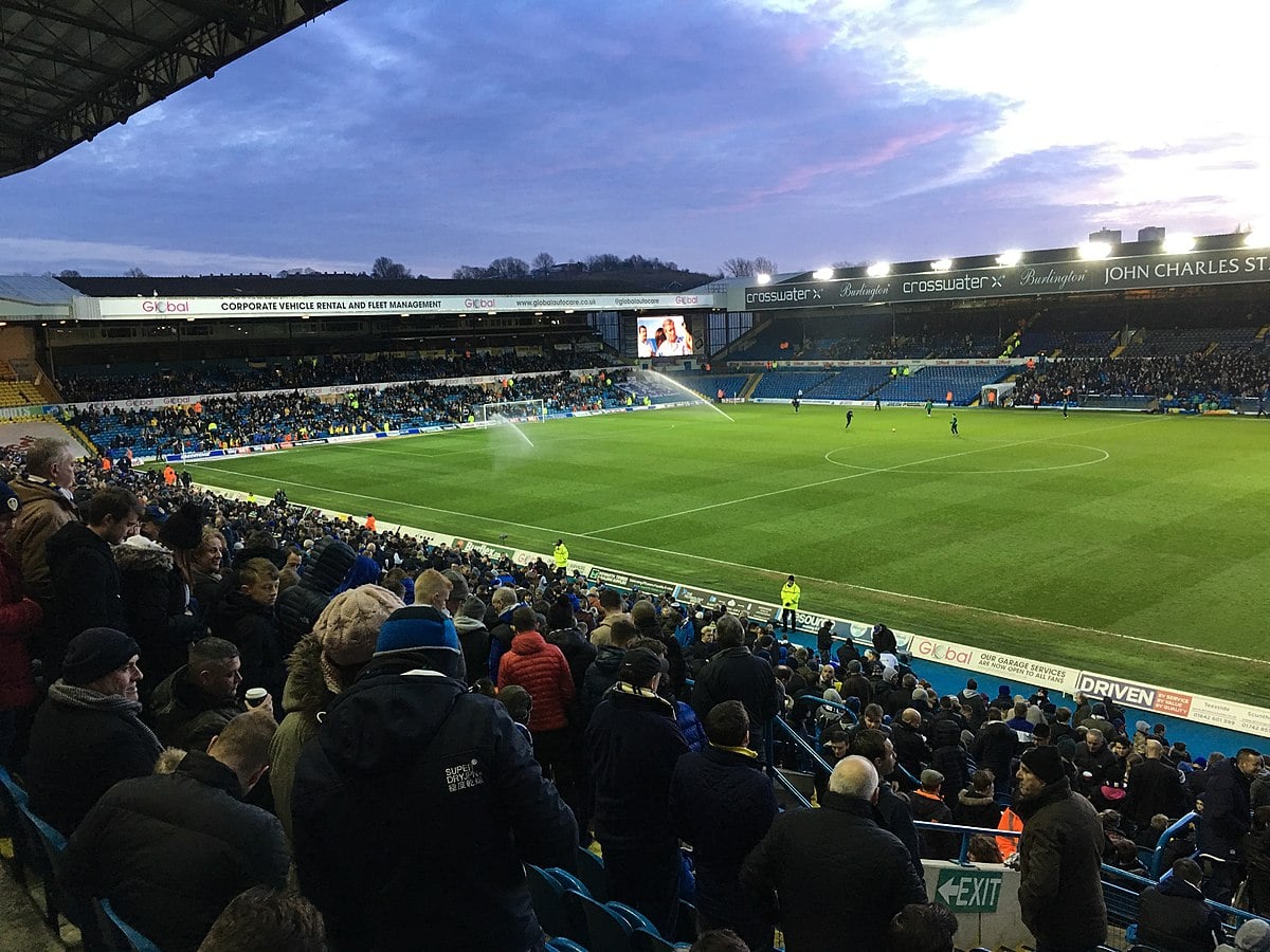 สนามแข่ง : Elland Road