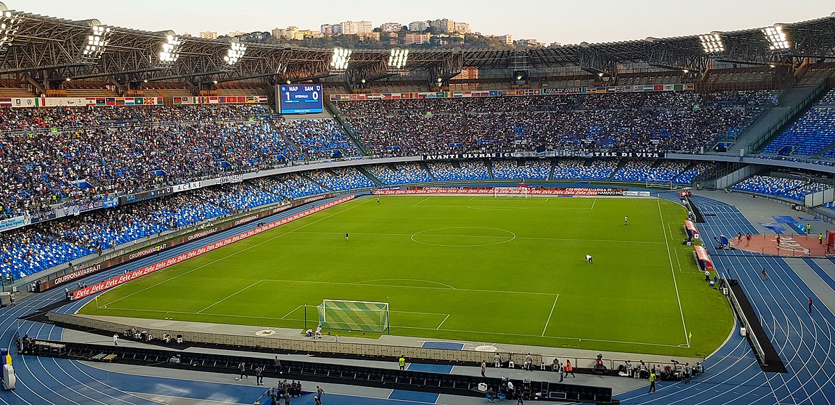 สนามแข่ง : Stadio Diego Armando Maradona