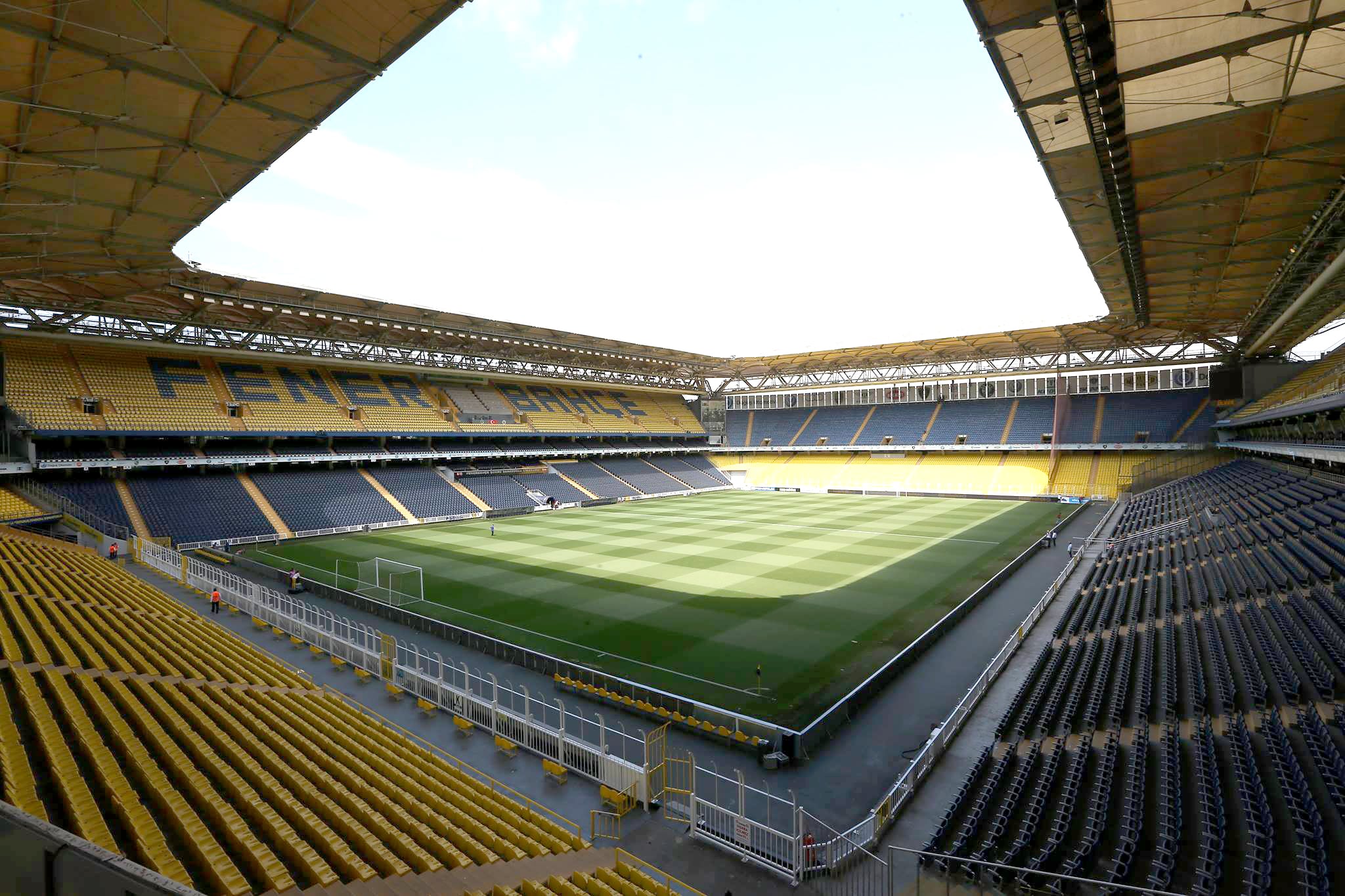 สนามแข่ง : Ulker Fenerbahce Sukru Saracoglu Stadium