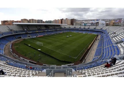 สนามแข่ง : Estadio Heliodoro Rodríguez López