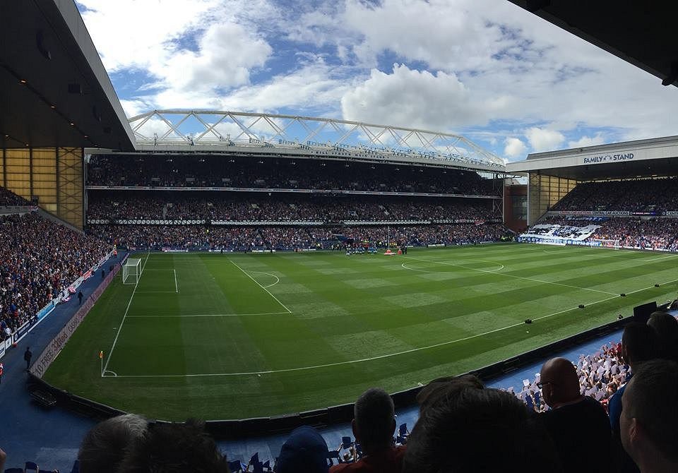 สนามแข่ง : Ibrox Stadium