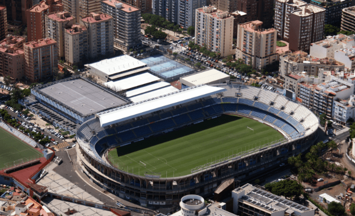 สนามแข่ง : Estadio Heliodoro Rodríguez López