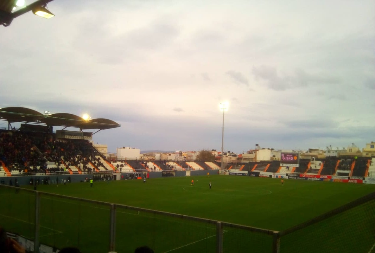 สนามแข่ง : Stadio Thódoros Vardinoyánnis