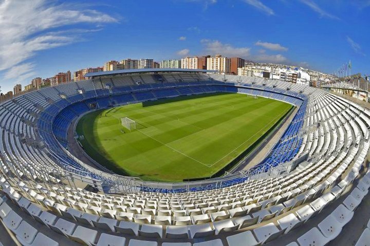 สนามแข่ง : Estadio Heliodoro Rodríguez López