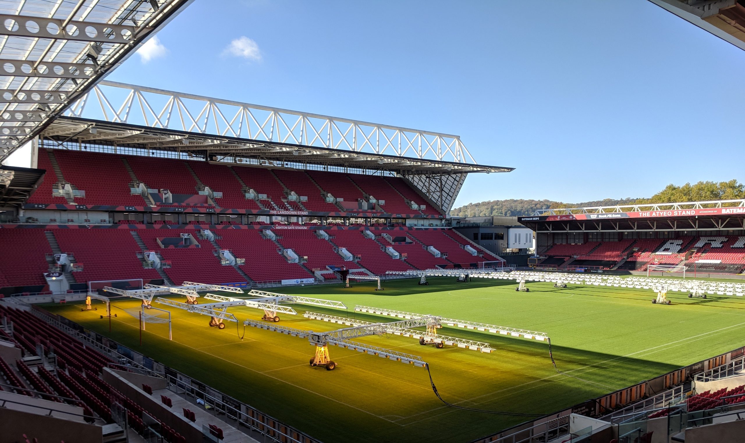 สนามแข่ง : Ashton Gate