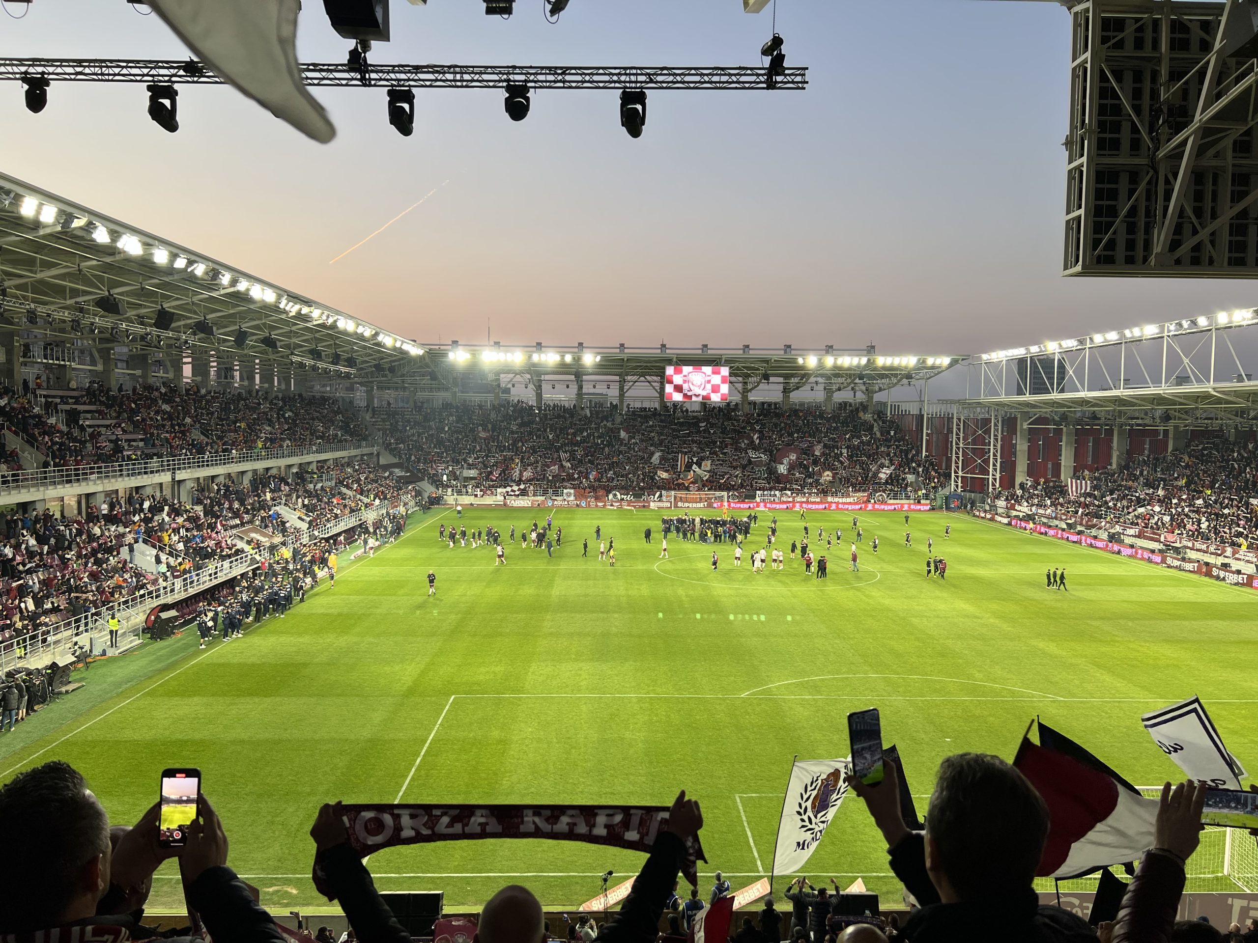 สนามแข่ง : Superbet Arena - Giulești Stadium