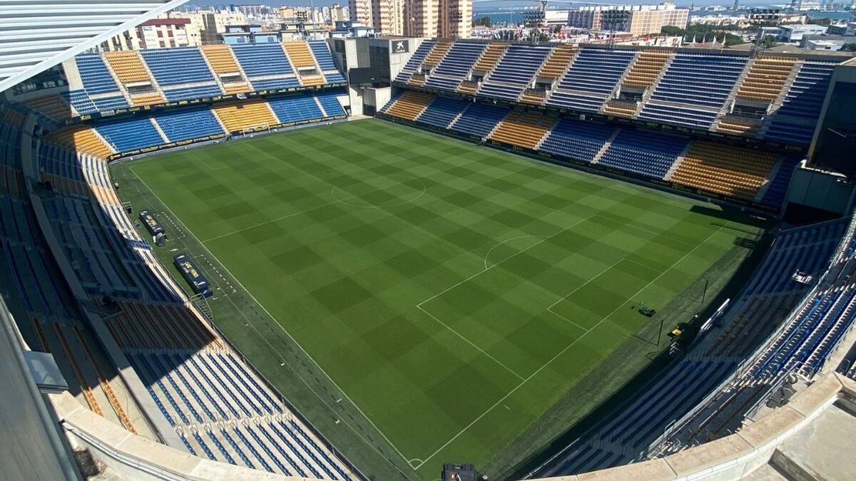 สนามแข่ง : Estadio Nuevo Mirandilla