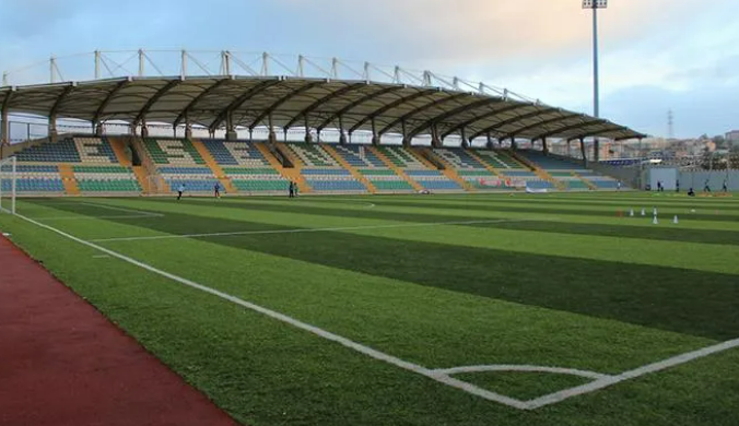 สนามแข่ง : Necmi̇ Kadioğlu Sports Complex