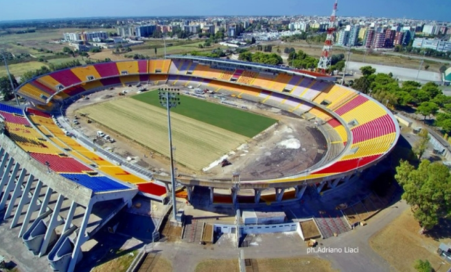 สนามแข่ง : Stadio Comunale Via del Mare