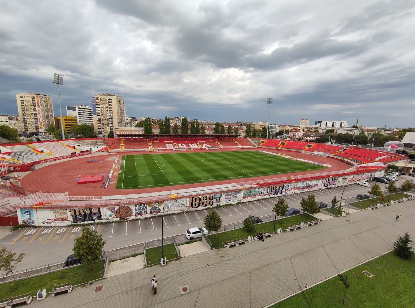 สนามแข่ง : Karađorđe Stadium