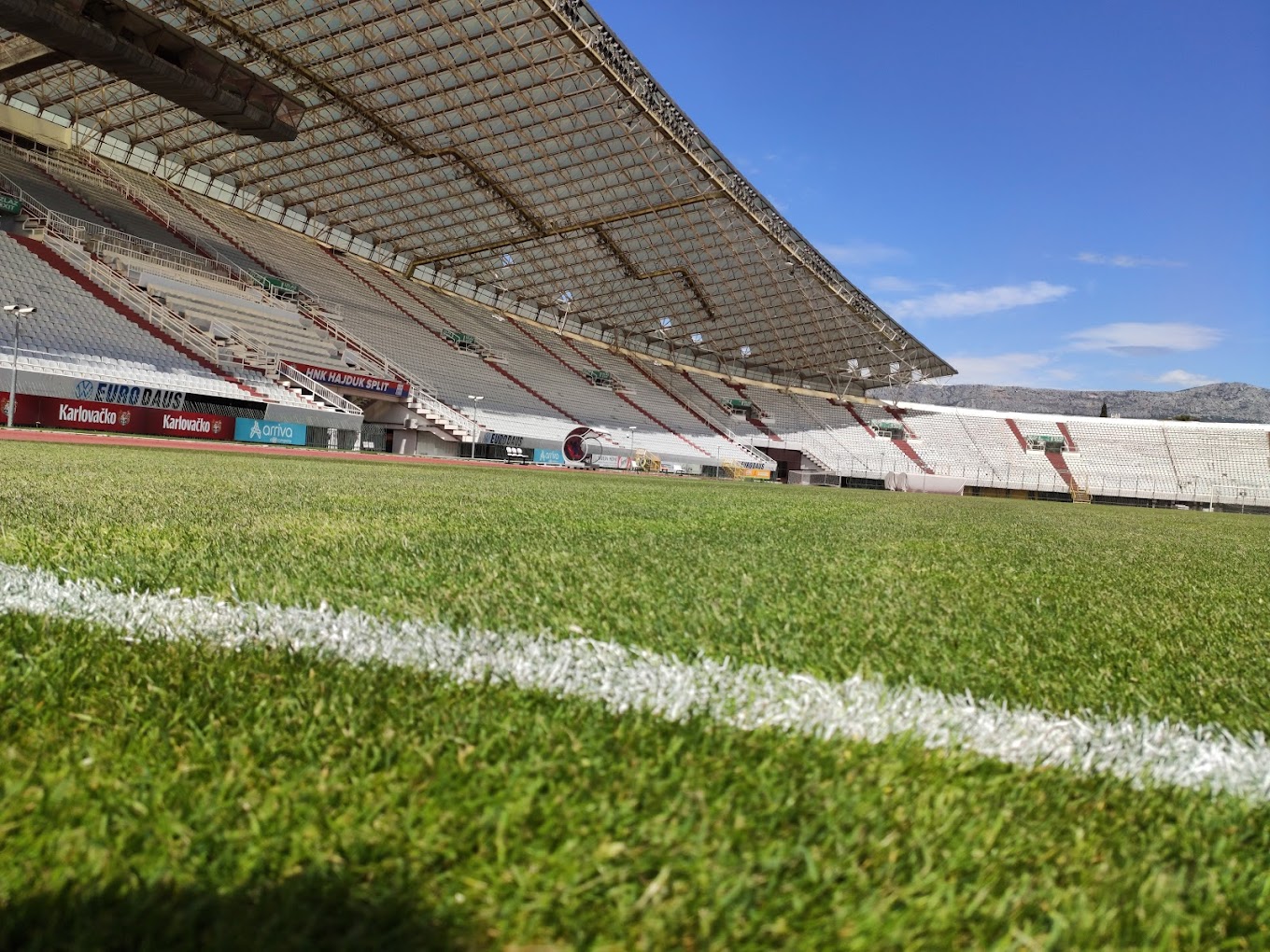 สนามแข่ง : Poljud