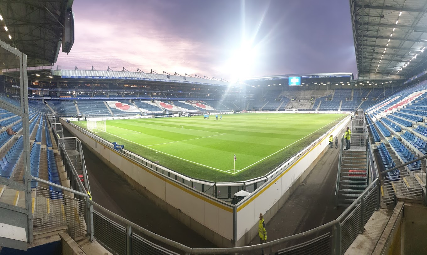 สนามแข่ง : Abe Lenstra Stadion