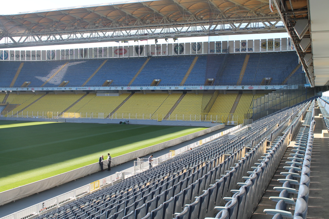 สนามแข่ง : Ulker Fenerbahce Sukru Saracoglu Stadium