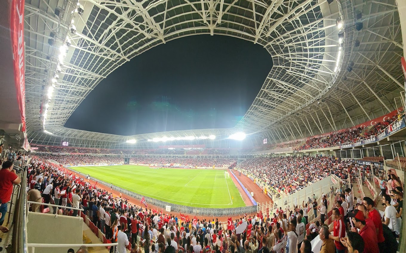 สนามแข่ง : New 4 Eylul Stadium